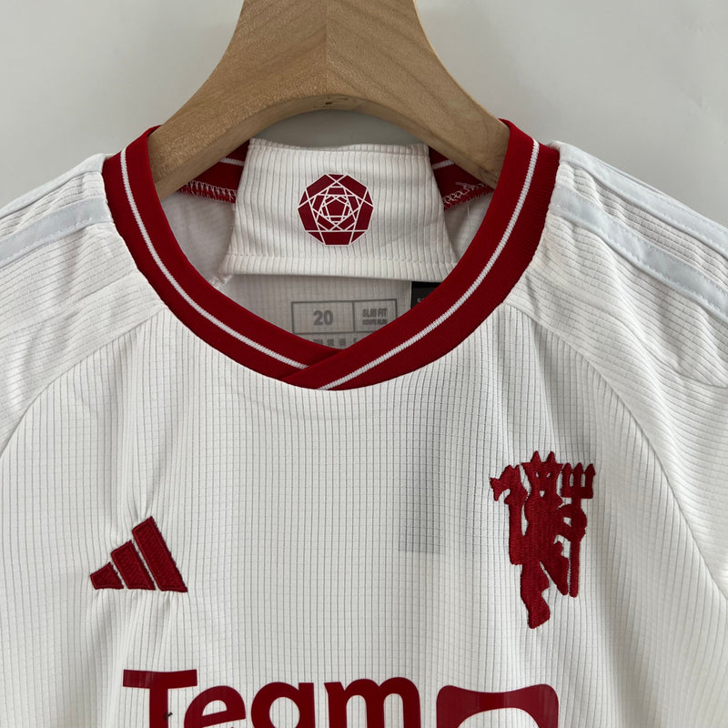 Kit Infantil Manchester United Reserva 23/24