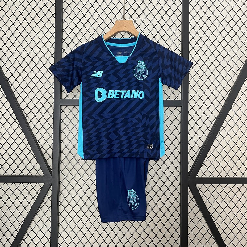 Kit Infantil Porto III 24/25